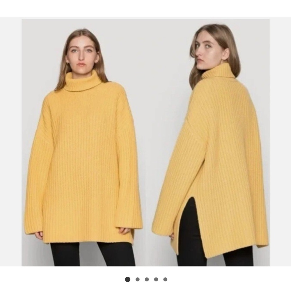 Samsoe Samsoe Keiko Turtleneck
Oversized Pullover Sweater in Ochre XS